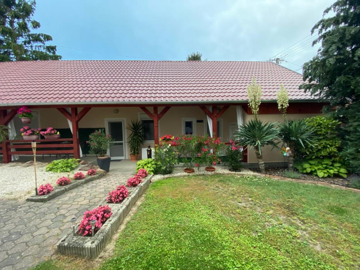 Do-Ti Apartmanhaz Balatonlelle Exteriér fotografie